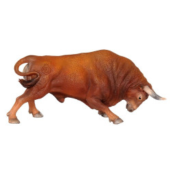 Toro Bravo Colorado Embistiendo