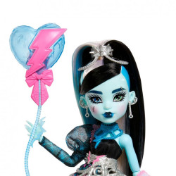 Monster High Cumplespantos Frankie Stein
