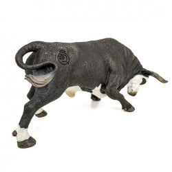 Toro Bravo Cara Blanca Embistiendo