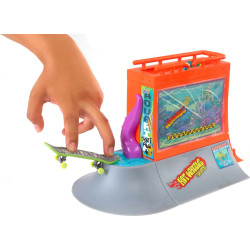 HotWheels Skatepark Aquarium